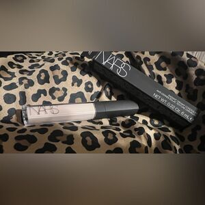 NARS Radiant Creamy
Concealer~ Light 1 Chantilly Full Size